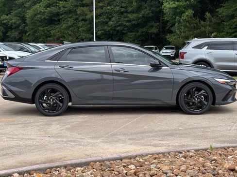 New 2026 Hyundai Elantra SEL Sport Premium FWD image 10