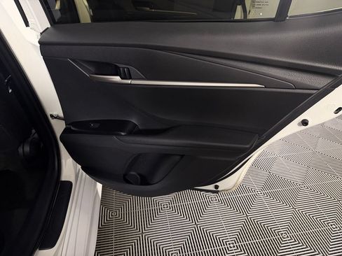 Used 2025 Toyota Camry SE FWD image 28