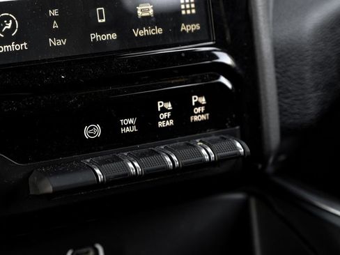 Used 2023 RAM 2500 Laramie AWD/4WD image 41