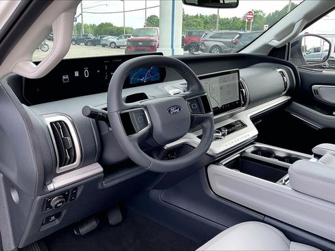 New 2026 Ford Expedition Max Active AWD/4WD image 6