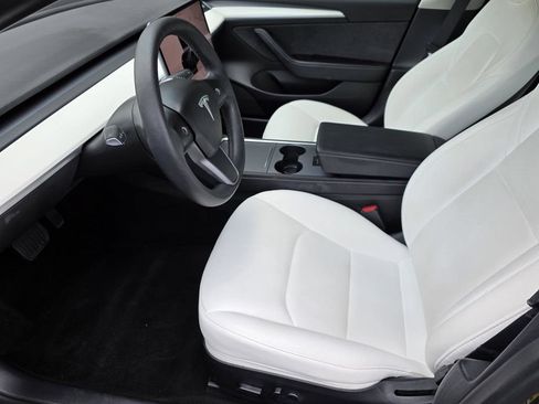 Used 2022 Tesla Model 3 Standard Range RWD image 7