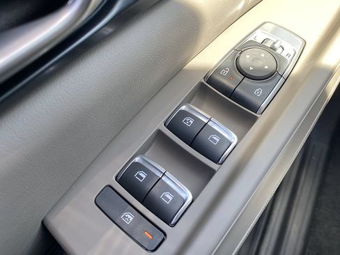 New 2026 Kia Carnival LXS FWD image 11