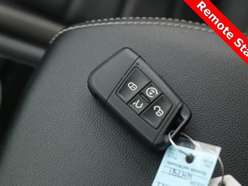 Used 2022 Volkswagen Atlas SEL image 3