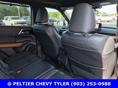 Used 2022 Mitsubishi Outlander SEL AWD/4WD image 17