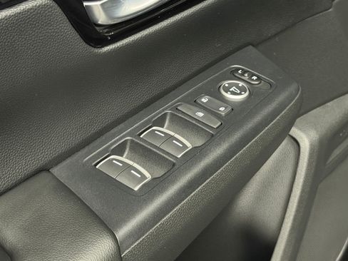 Used 2025 Honda CR-V EX-L image 22