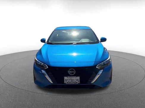 Used 2025 Nissan Sentra SV FWD image 4