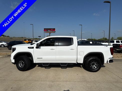 Used 2022 GMC Sierra 1500 Elevation w/ X31 Off-Road Package AWD/4WD image 3