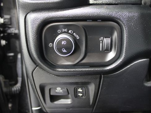 Used 2020 RAM 1500 Big Horn image 8