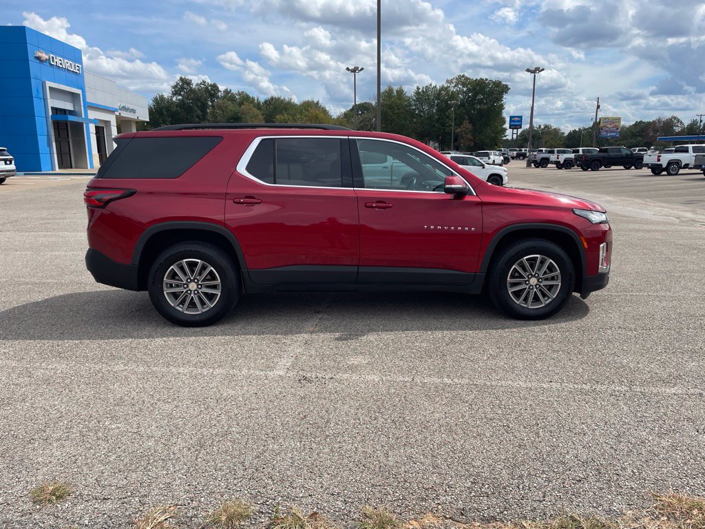 Used 2023 Chevrolet Traverse LT FWD image 7