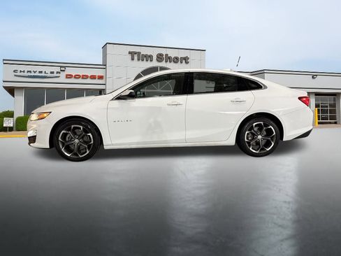 Used 2024 Chevrolet Malibu LT image 2