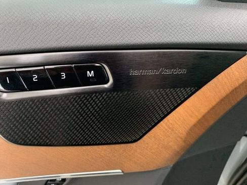 Certified 2024 Volvo XC90 B6 Plus image 13
