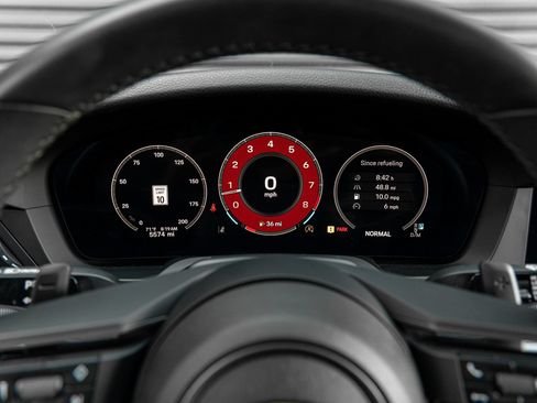 Certified 2025 Porsche 911 Carrera T RWD image 19