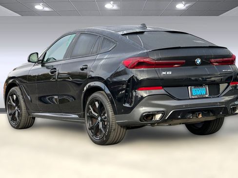 Used 2023 BMW X6 xDrive40i w/ M Sport Package image 3