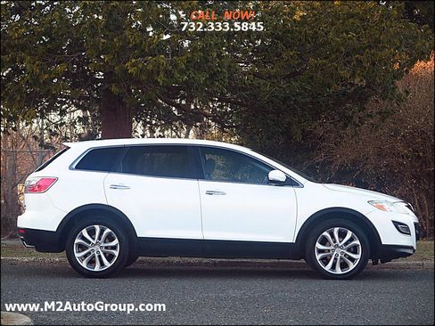 Used 2011 MAZDA CX-9 Grand Touring w/ Moonroof & Bose Audio Pkg image 5
