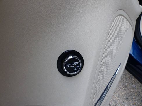 Used 2022 Buick Envision Essence w/ Technology Package I AWD/4WD image 20