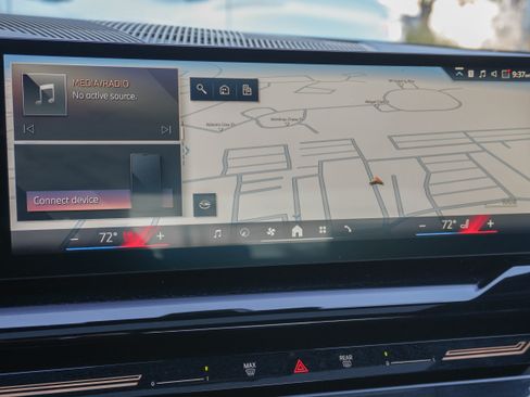 Certified 2025 BMW 530i xDrive w/ Premium Package image 24