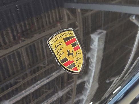 New 2026 Porsche Macan AWD/4WD image 25