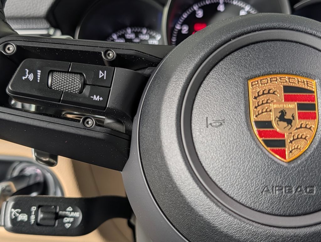 New 2026 Porsche Macan AWD/4WD image 37