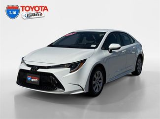 Used 2022 Toyota Corolla LE image 1