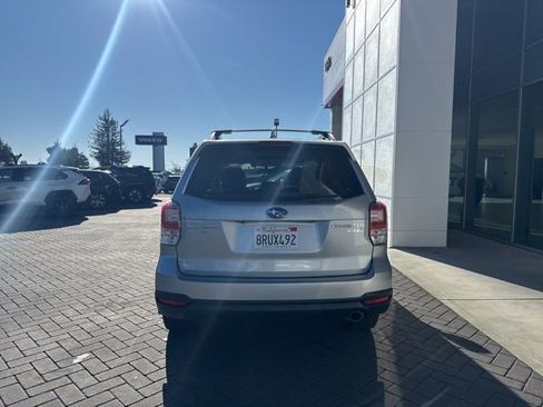 Used 2017 Subaru Forester 2.5i Touring image 3