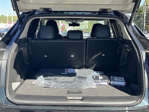 New 2025 Nissan Ariya FWD image 23