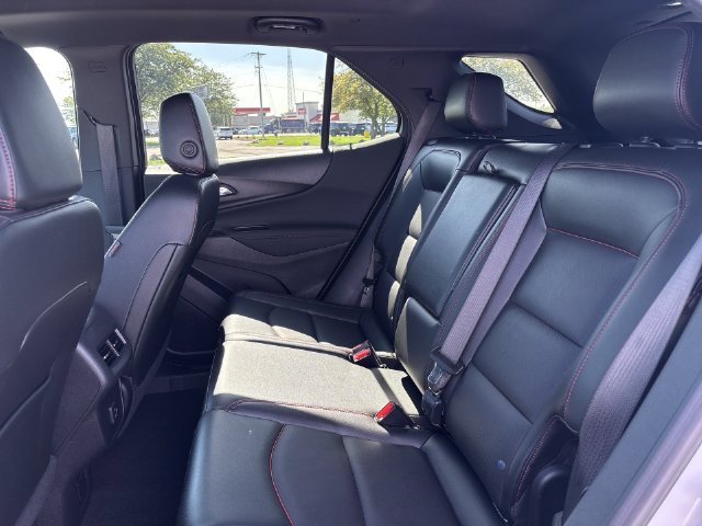 Used 2024 Chevrolet Equinox RS w/ RS Leather Package FWD image 19