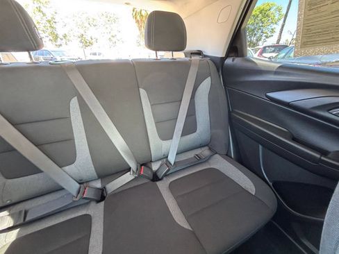 Used 2025 Chevrolet Blazer LT FWD image 38