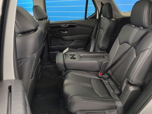 New 2025 Honda Pilot Touring image 22