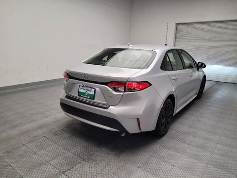 Used 2022 Toyota Corolla LE w/ Carpet Mat Package (TMS) FWD image 9