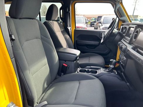 Used 2021 Jeep Wrangler Unlimited Sport image 23