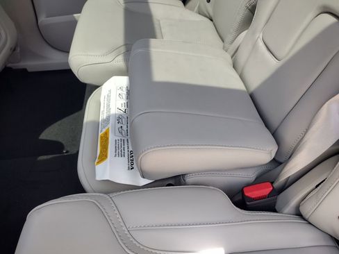 New 2026 Volvo XC90 B5 Ultra w/ Protection Package image 25