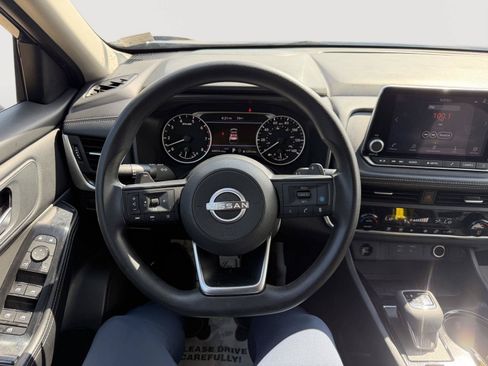 Used 2024 Nissan Rogue SV AWD/4WD image 12