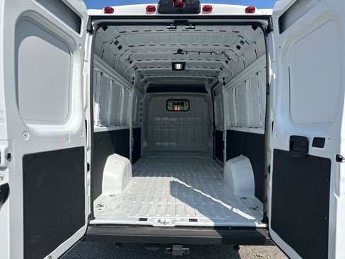 New 2025 RAM ProMaster 3500 w/ Quick Order Package 22G SLT FWD image 32