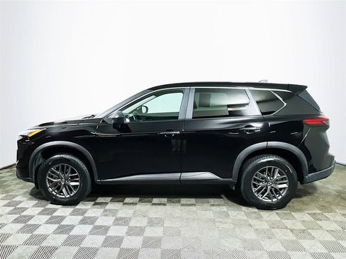 Used 2024 Nissan Rogue S image 5