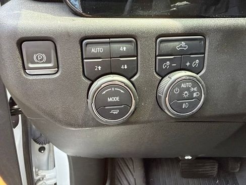 Used 2022 Chevrolet Silverado 1500 RST AWD/4WD image 12