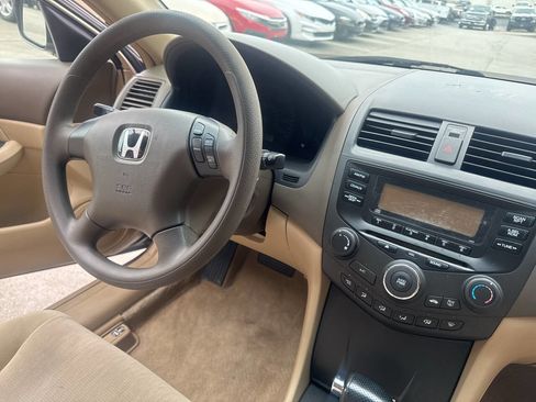 Used 2004 Honda Accord LX image 16