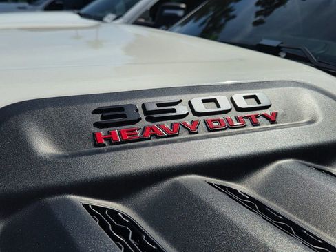 Used 2022 RAM 3500 Limited AWD/4WD image 6
