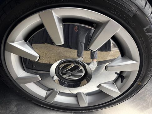 Used 2013 Volkswagen Beetle 2.5 FWD image 28
