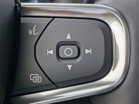 New 2025 Volvo XC40 B5 Plus w/ Protection Package Premier image 29