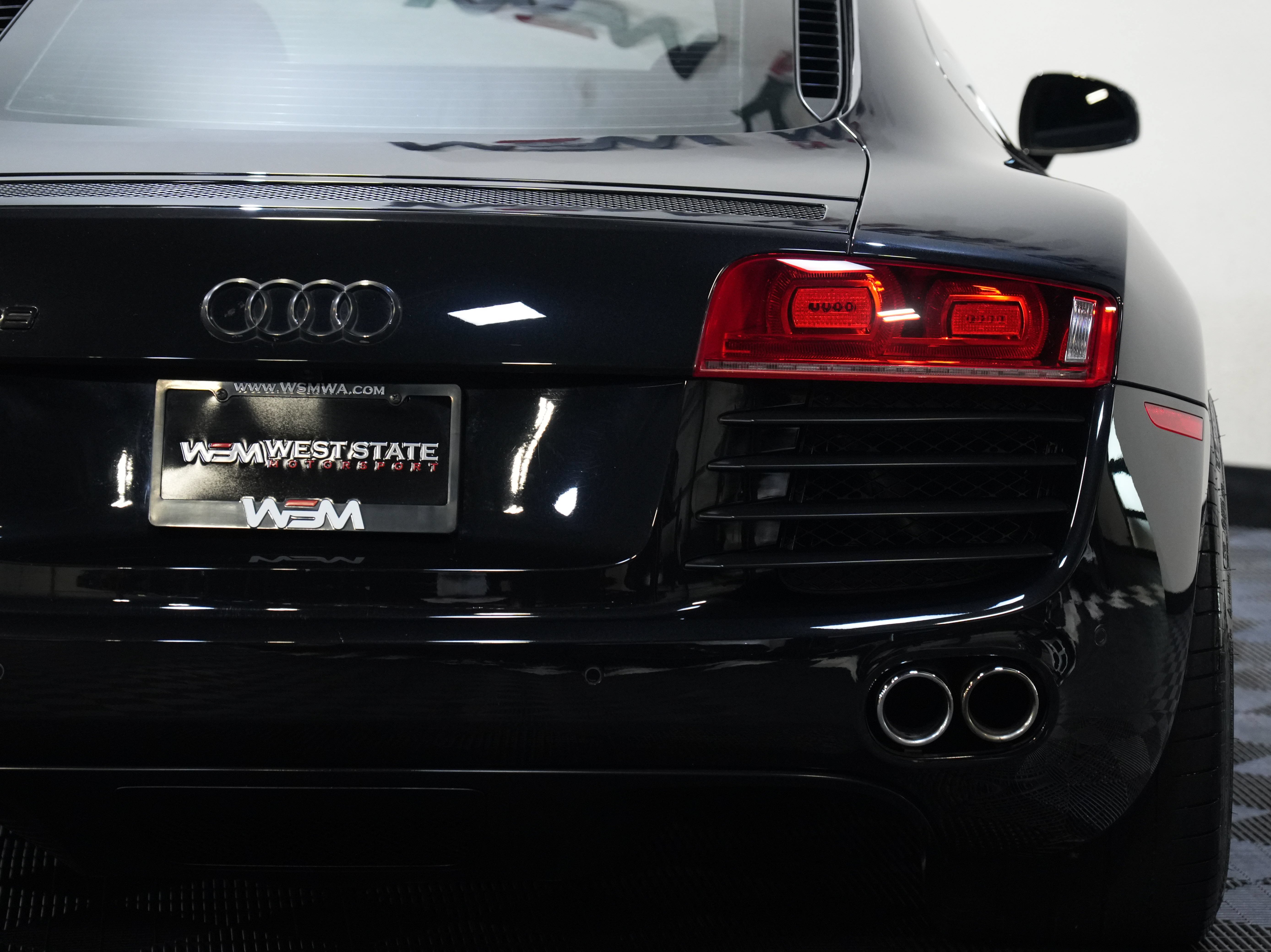 Used 2011 Audi R8 V8 AWD/4WD image 17