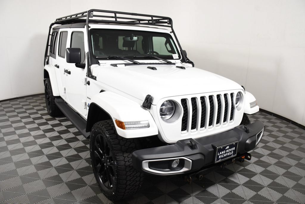 Used 2021 Jeep Wrangler Unlimited Sahara w/ Cold Weather Group AWD/4WD image 9