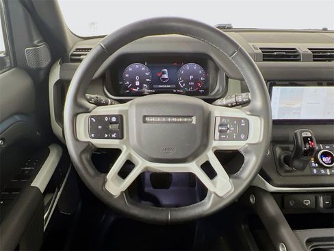 Used 2024 Land Rover Defender 110 S image 11