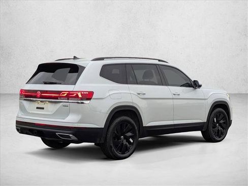 New 2026 Volkswagen Atlas SE AWD/4WD image 2