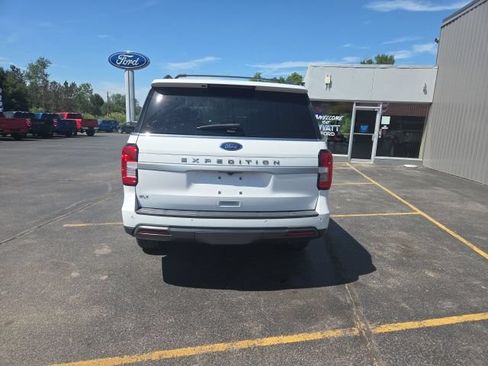 Used 2023 Ford Expedition XLT AWD/4WD image 7