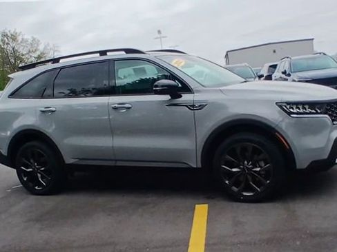 Certified 2023 Kia Sorento X-Line EX AWD/4WD image 4