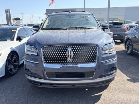 Used 2022 Lincoln Navigator Reserve AWD/4WD image 3