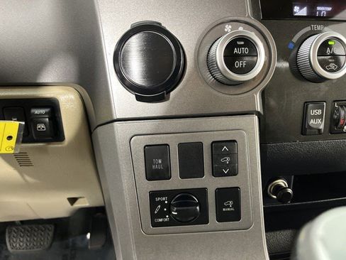 Used 2017 Toyota Sequoia Platinum RWD image 24