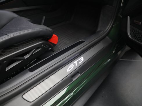 Used 2026 Porsche 911 GT3 RWD image 25
