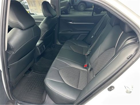 Used 2022 Toyota Camry XSE image 18