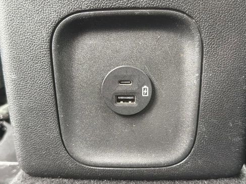 Used 2022 Ford Escape SE FWD image 25